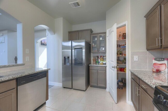 Building Photo - 5555 Casa Martin Dr