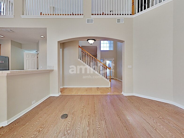 Building Photo - 240 Sweetbrier Branch Ln