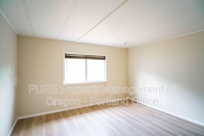Building Photo - 14235 SW Meeker Terrace