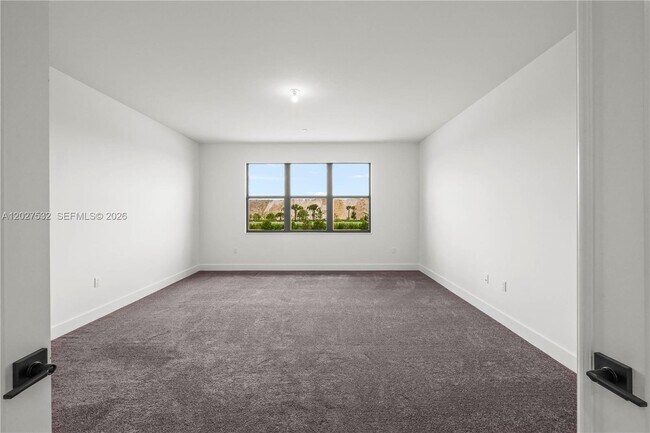 Building Photo - 12865 Wingspan Ct