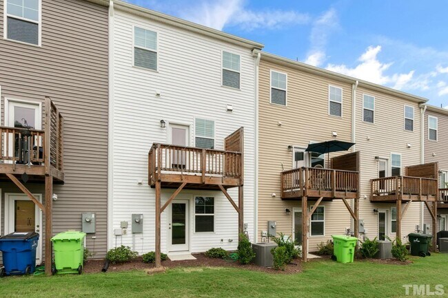 Building Photo - 4964 Southern Magnolia Dr