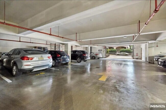 Building Photo - 5711 Jefferson St