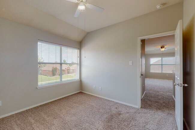 Building Photo - ***Pre-Marketing*** Great Home with Room T...