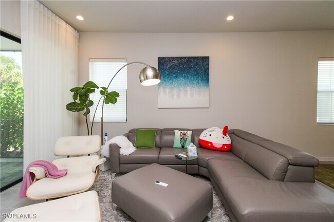 Building Photo - 14803 Loggerhead Dr