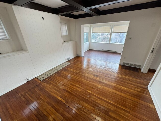 Building Photo - 1415 Freemont St