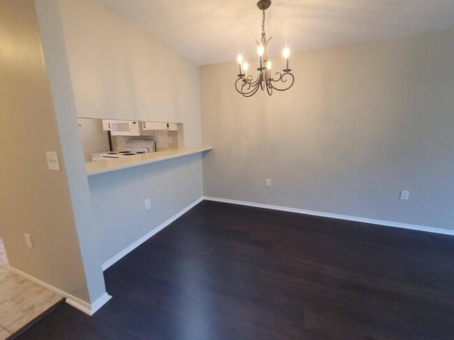 Building Photo - 2917 Wainwright Ct