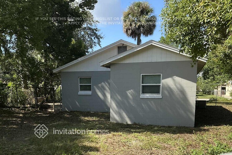 Building Photo - 3725 Pine View Cir