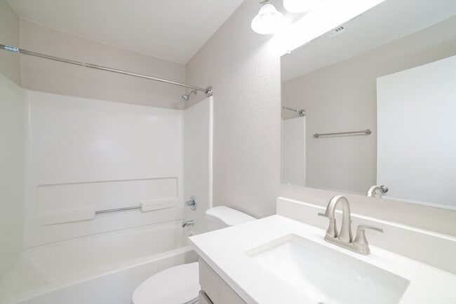 Building Photo - 3847 E Hopseed Ln
