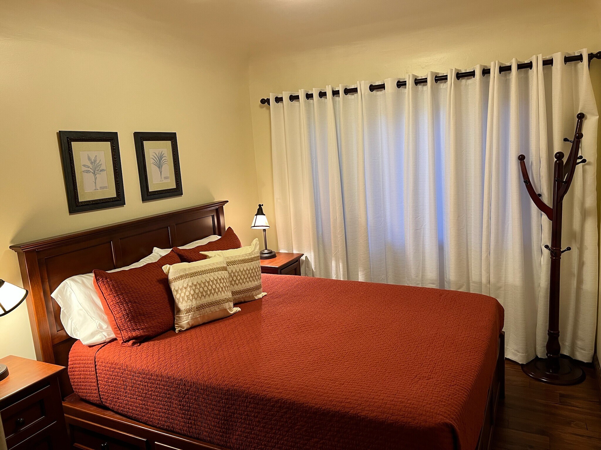 Building Photo - 2034 Gillespie St