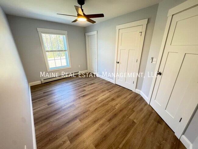 Building Photo - 208 Rocky Rdg Dr