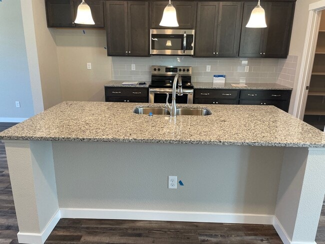 Building Photo - Beautiful 4-Bedroom Home in West Boise