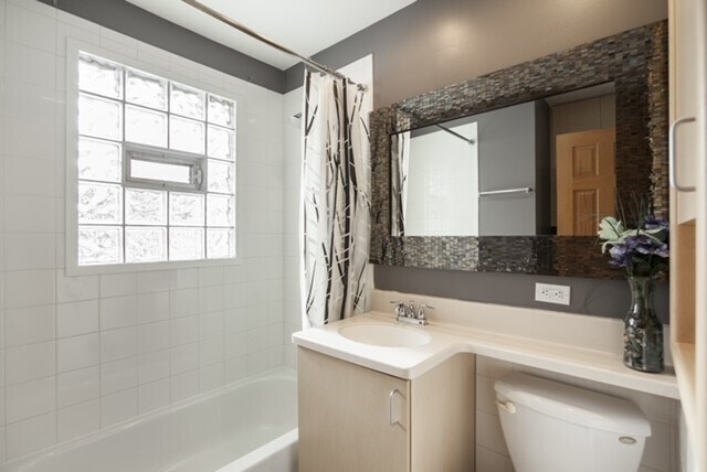 Building Photo - 2205 Campbell St