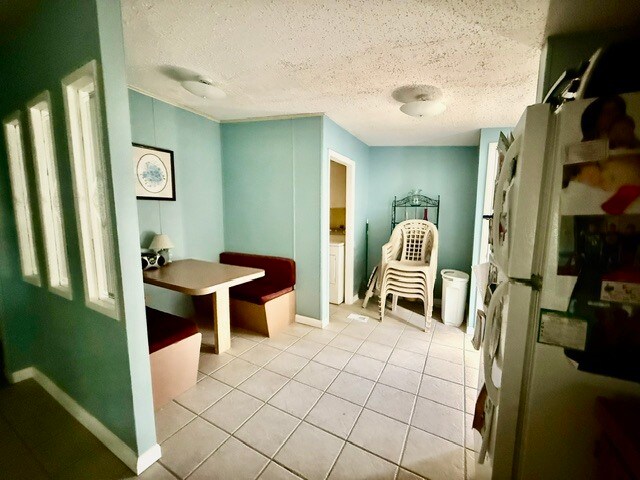 Building Photo - 470 Hilltop Ct