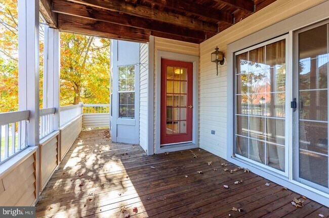 Building Photo - 115 Cascade Ct
