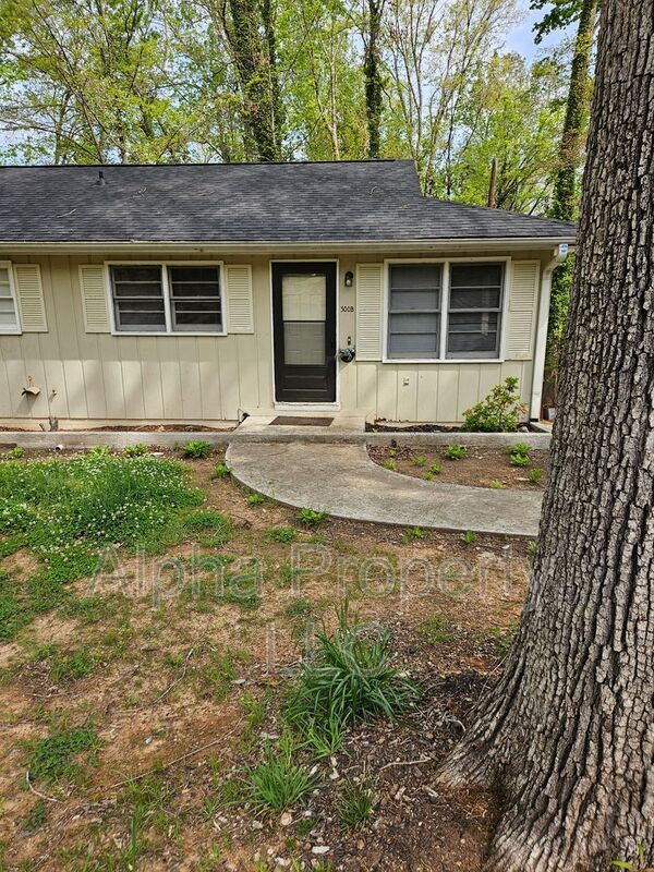 Primary Photo - 300 Amherst Dr