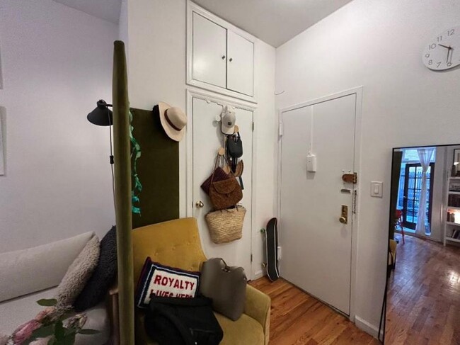 Building Photo - 1 bedroom in New York NY 10028