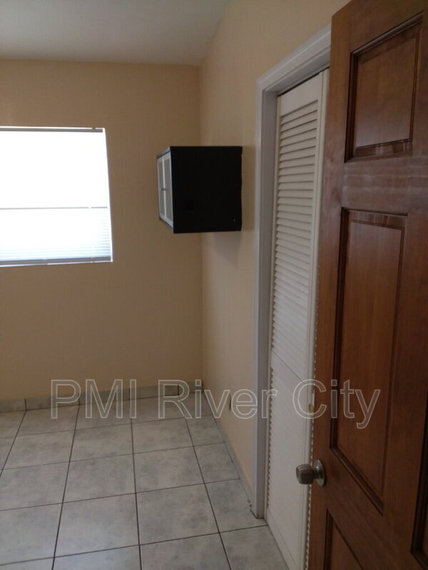 Building Photo - 5405 Matanzas Way
