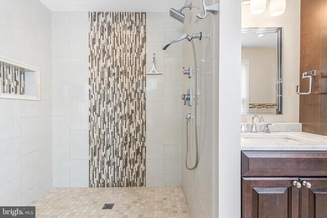 Building Photo - 1099 Armstrong Ct