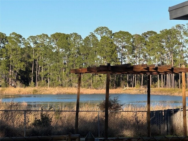 Building Photo - 2559 W Lake Dr