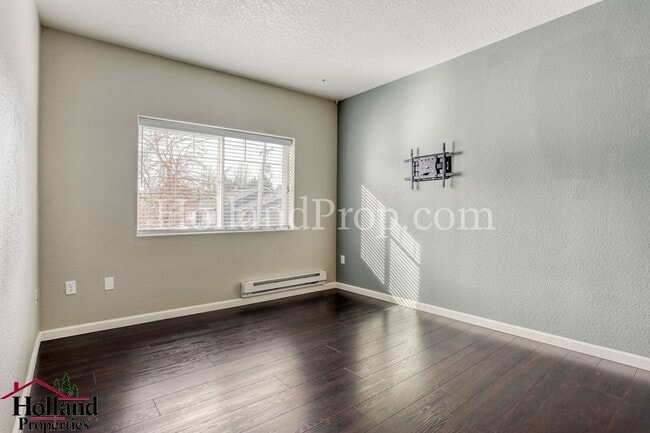 Building Photo - Bright Ground-Floor Condo with Private Patio in Beaverton