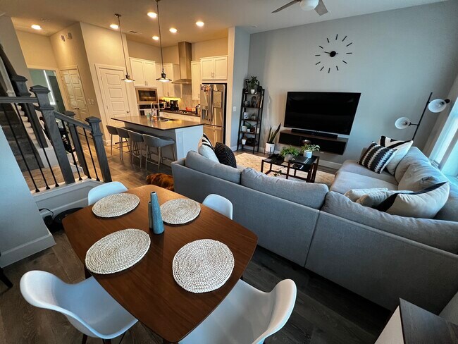 Dinning area / Living room - 1047 Tea Olive Ln