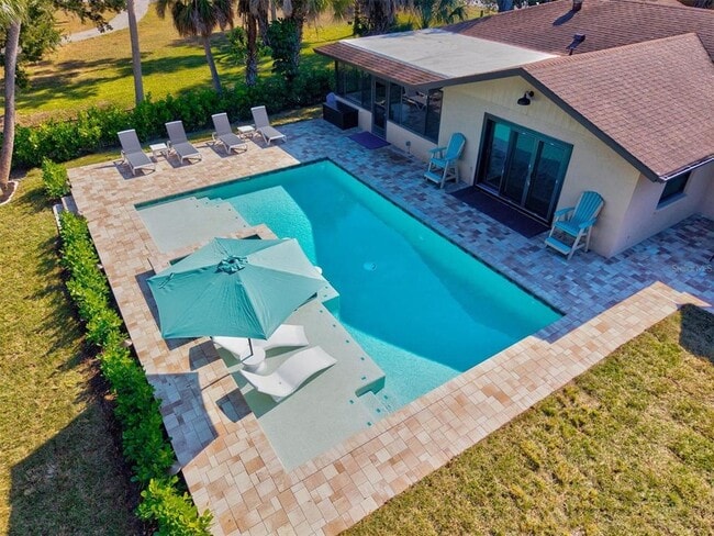 Building Photo - 2641 Hyde Park St