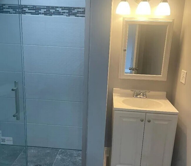 Building Photo - 3021 138th Pl