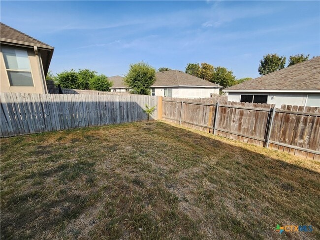 Building Photo - 3014 Green Mountain Dr