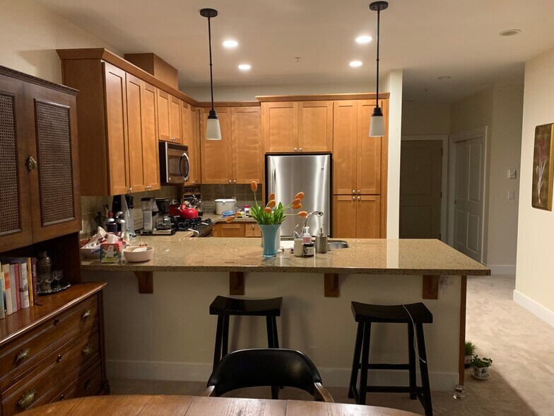 Building Photo - 6801 Greenwood Ave N