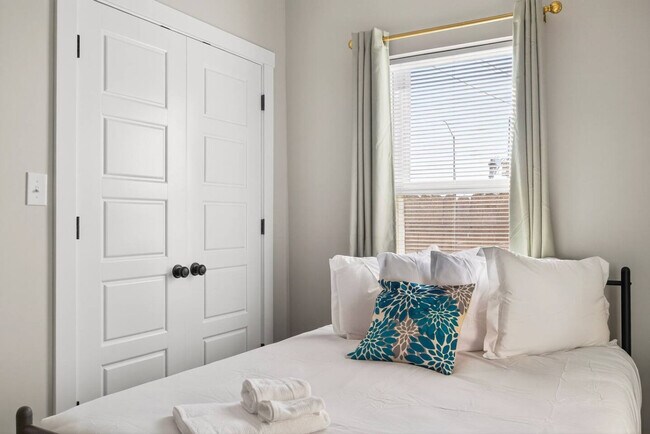 Building Photo - 518 Prospect St