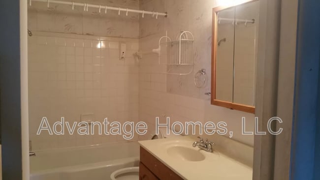 Building Photo - 7519 NW 84th Terrace