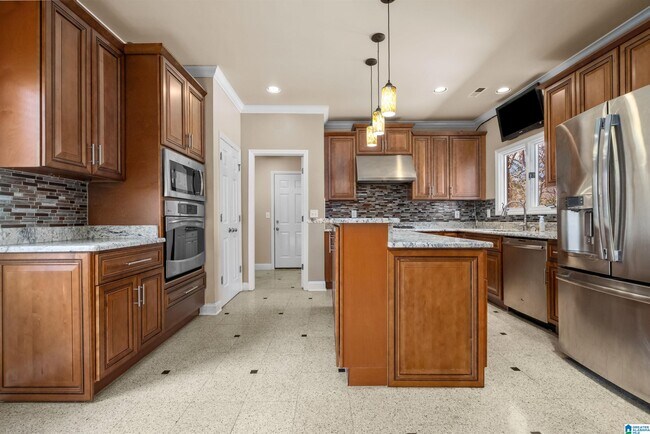 Building Photo - 4006 Vestview Dr