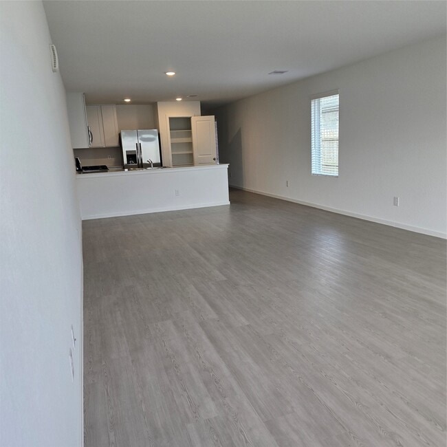 Building Photo - 28751 Texas Plns Dr