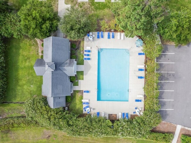 Building Photo - Welcome to Your Ideal Home: Where Luxury a...