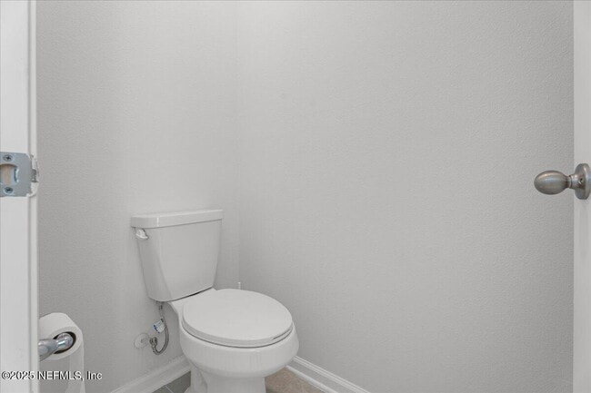Building Photo - 221 Ness Cir
