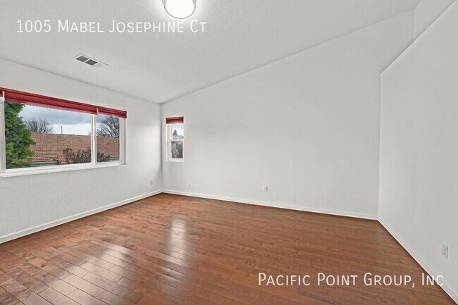 Building Photo - 1005 Mabel Josephine Ct