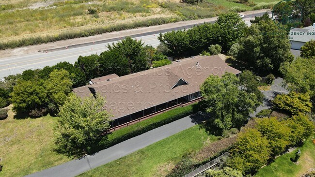 Building Photo - Spacious & Private Four Bedroom Carmel Val...