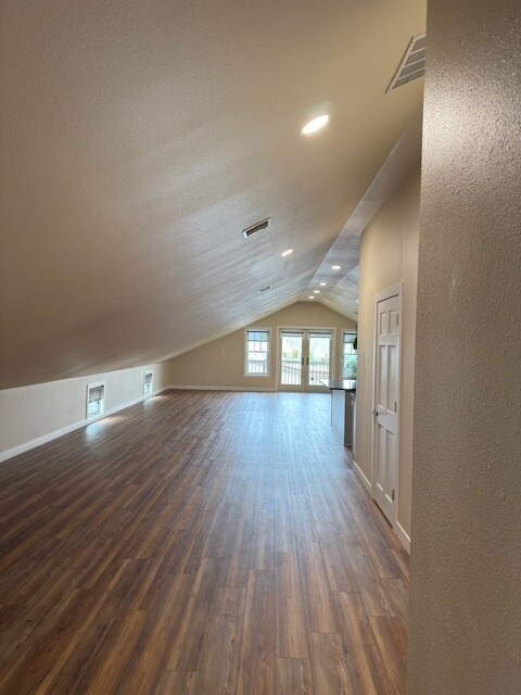 Building Photo - 635 Riverfront Dr