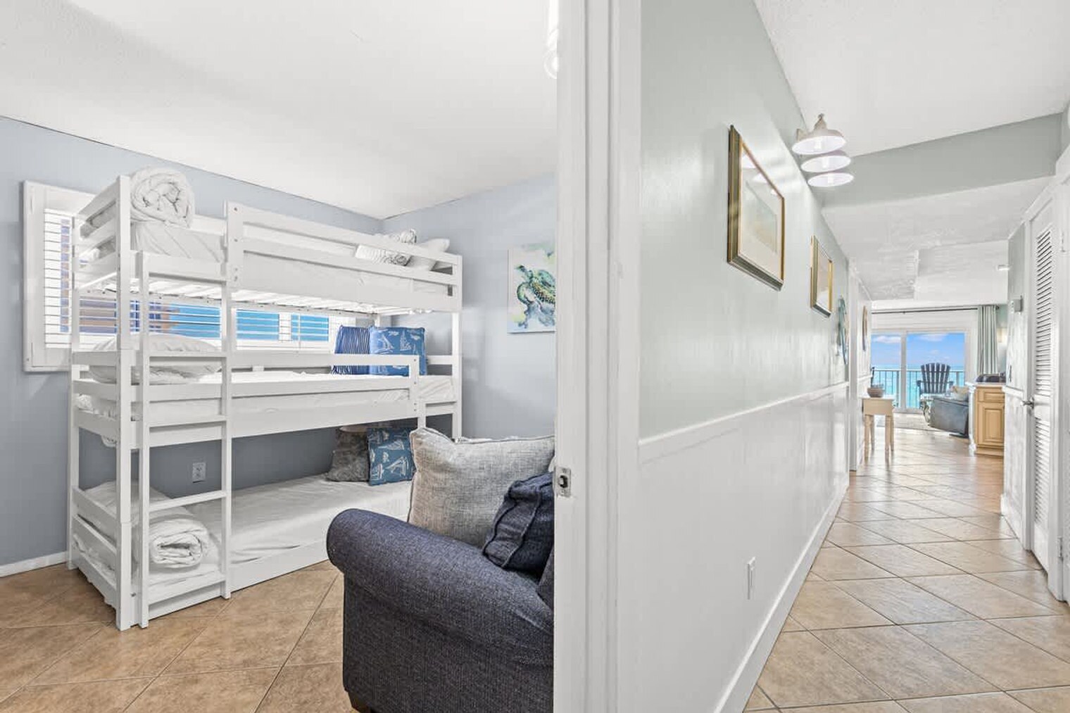 Building Photo - 8743 Thomas Dr