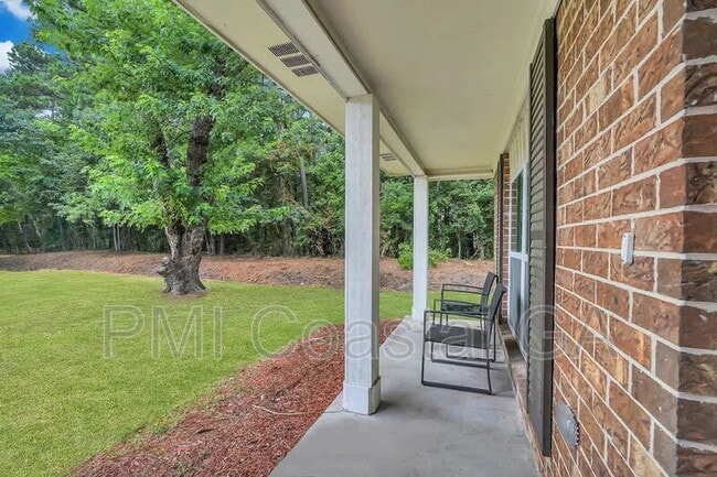 Building Photo - 302 Manden Rd