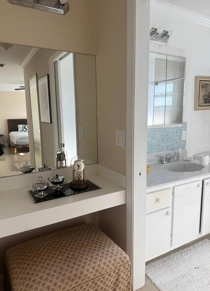 Building Photo - 5775 Fernley Dr W