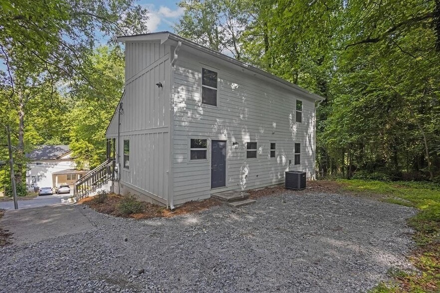 Building Photo - 1080 Westmont Rd SW