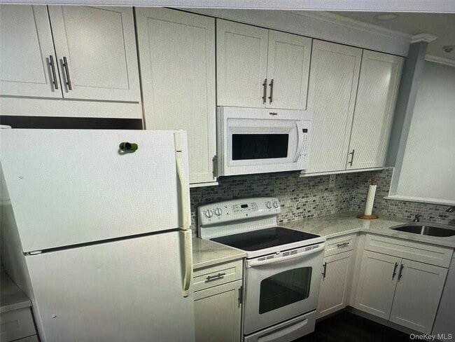 Building Photo - 333 Woodbridge Dr
