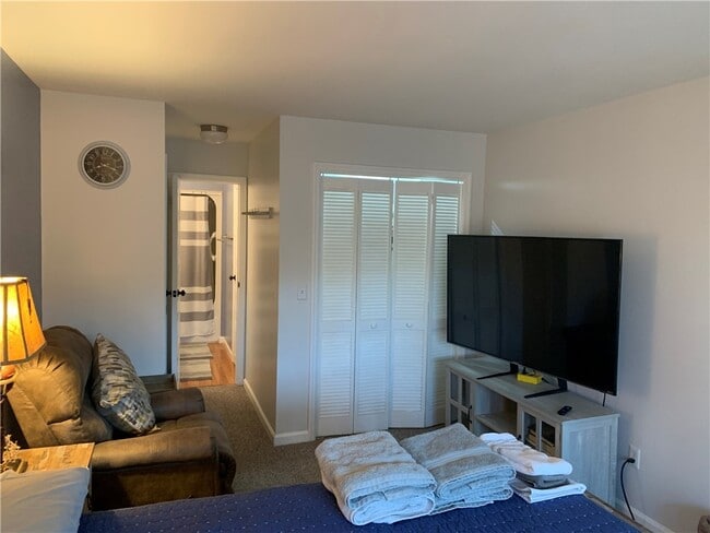 Building Photo - 115 Harbor Lights Dr