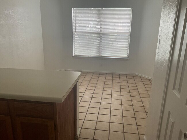 Building Photo - Large beautiful home for rent