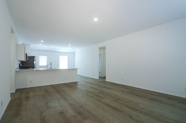 Building Photo - 3122 S. 15 Place