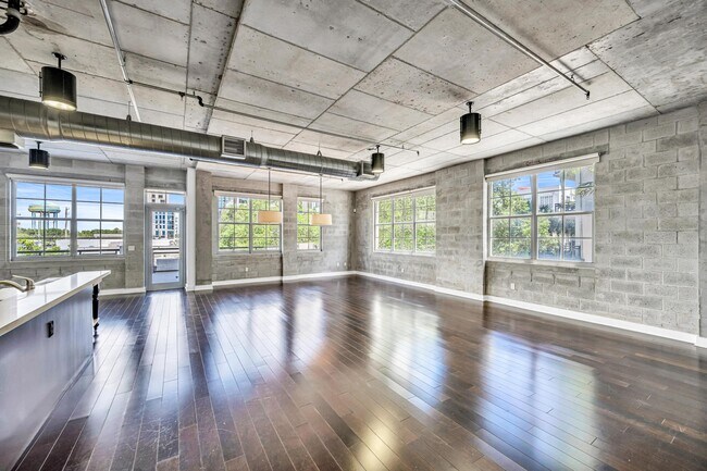 Building Photo - 411 NW 1st Ave