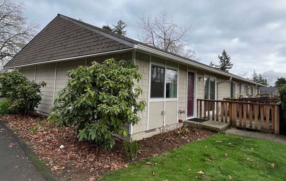 The building - 65 NE 19th St