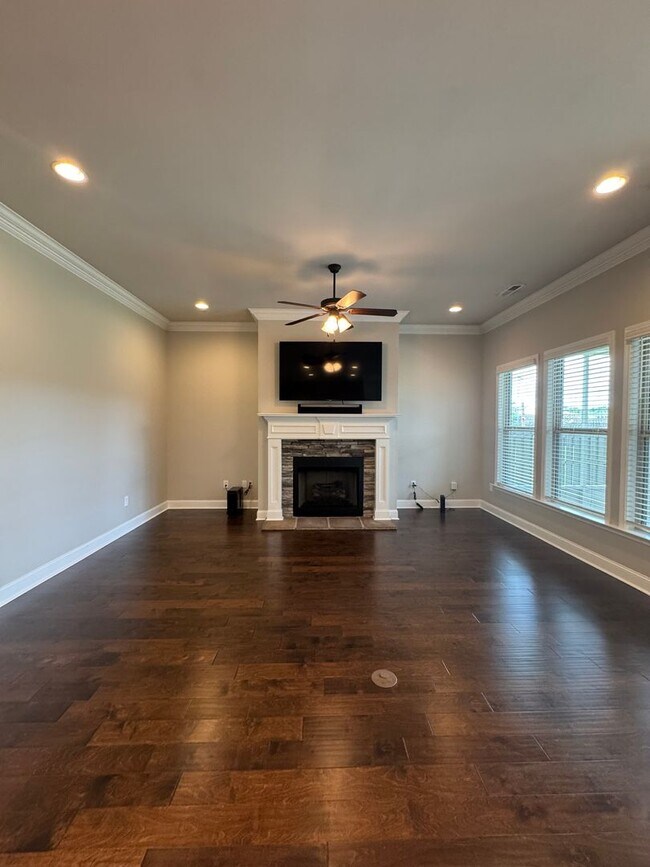 Building Photo - 234 Pumprock Dr
