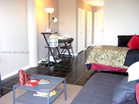 Building Photo - 7904 West Dr